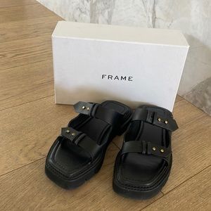 Frame Le Hayden sandals LIKE NEW